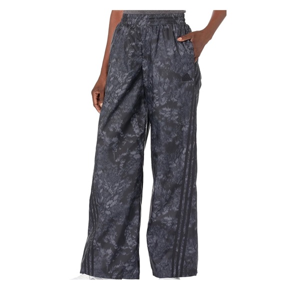 Adidas pants - Picture 4 of 4